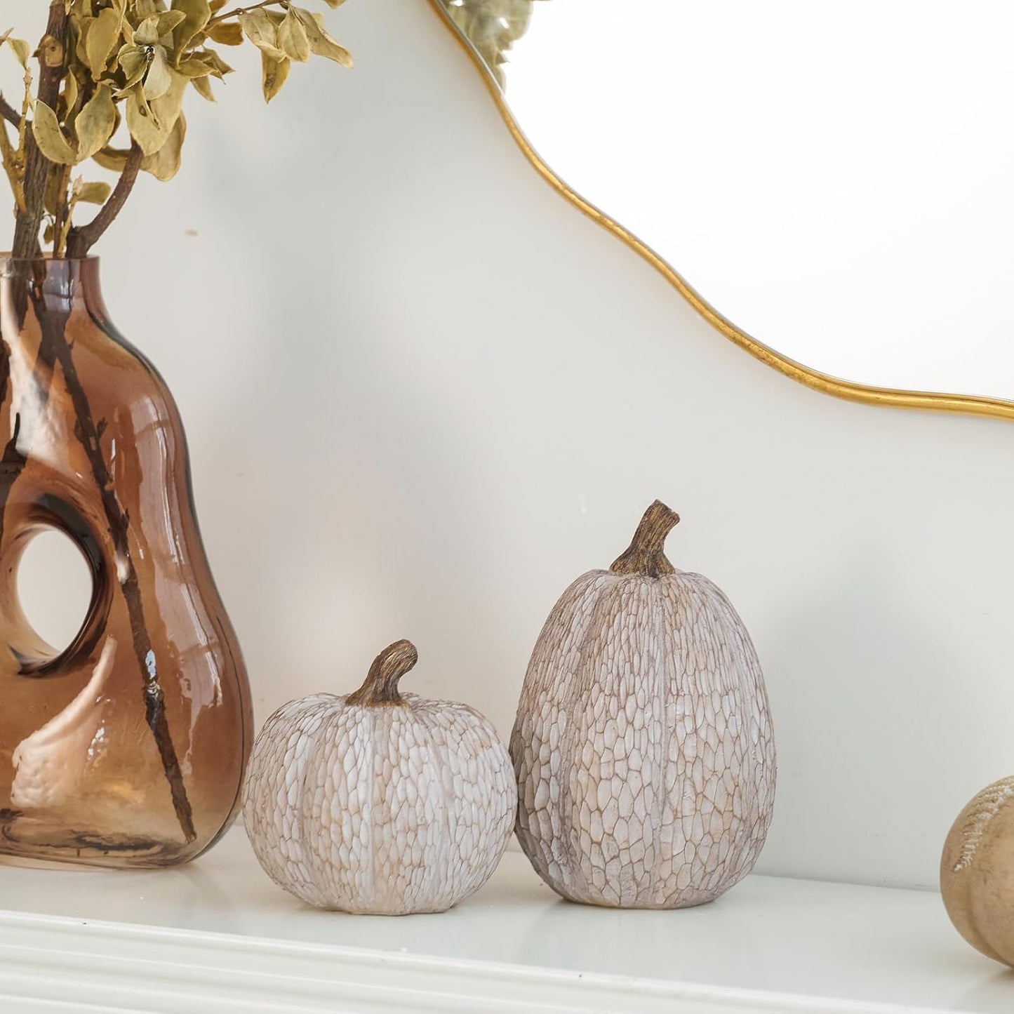 Thanksgiving Resin Pumpkins Fall Decor, Brown and White Decorative Pumpkins Figurine, Artificial Carved Faux Pumpkin Statues for Rustic Fall Tabletop Home Decor, Farmhouse, Autumn, Harvest, Wedding