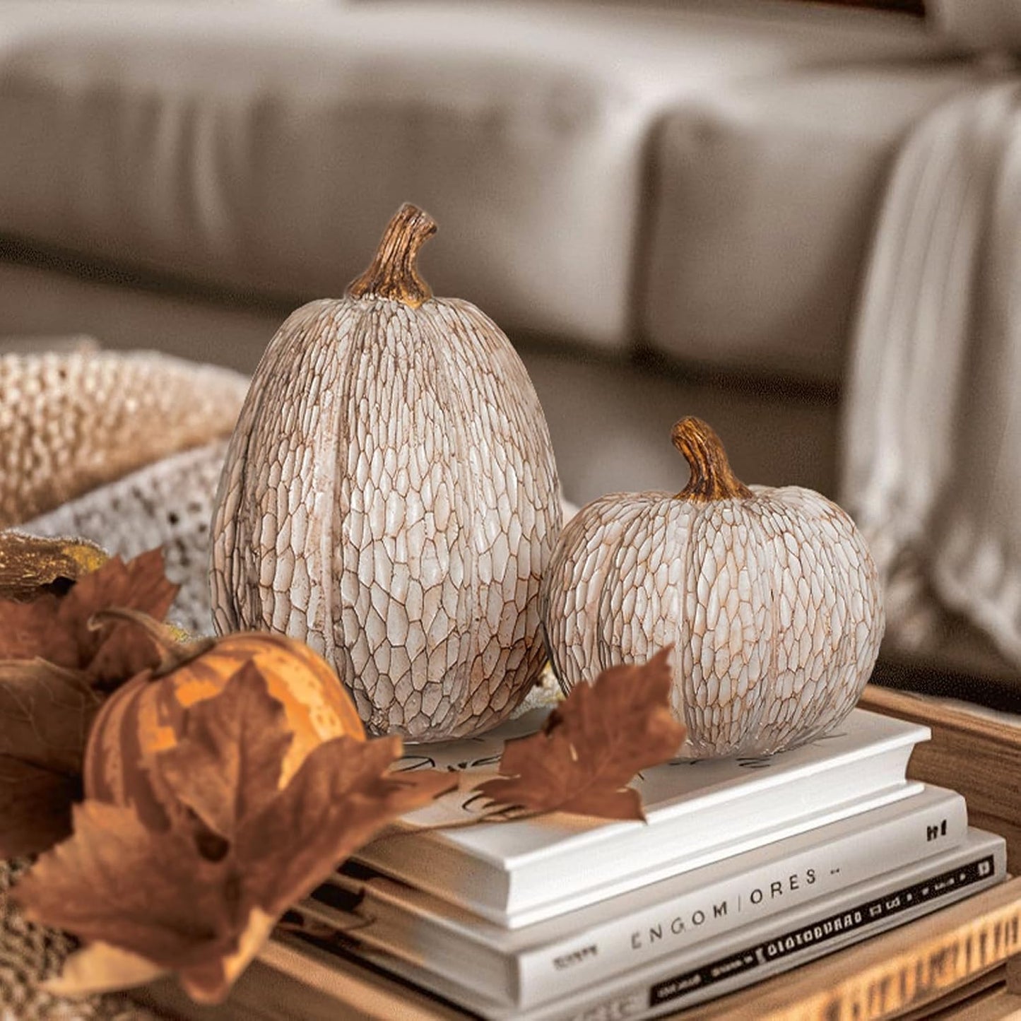 Thanksgiving Resin Pumpkins Fall Decor, Brown and White Decorative Pumpkins Figurine, Artificial Carved Faux Pumpkin Statues for Rustic Fall Tabletop Home Decor, Farmhouse, Autumn, Harvest, Wedding