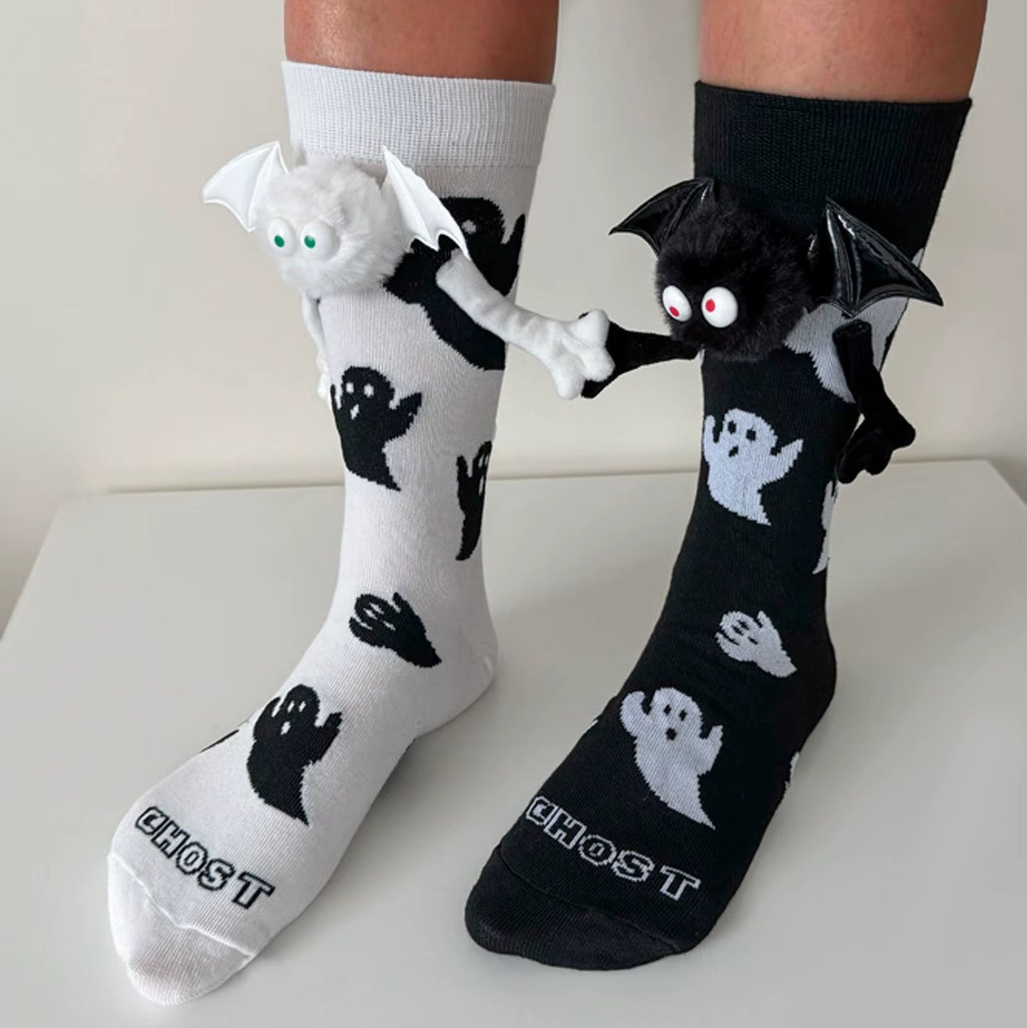 Women'S Halloween Socks Cute No Magnetic Hand in Hand Socks and White Ghost Middle Tube Cartoon Socks Funny Socks Косплей Аниме