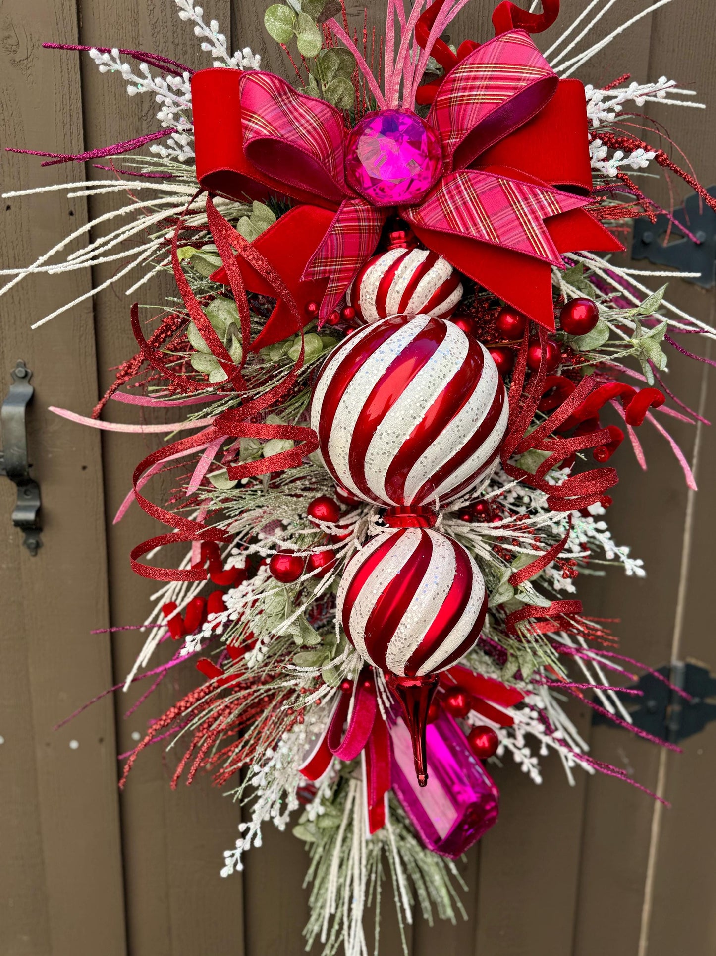 Pink & Red Christmas xl swag wreath Jumbo finial ornament Candy stripe Design Jewel Ornaments wreath Christmas door decor pink gem jewels