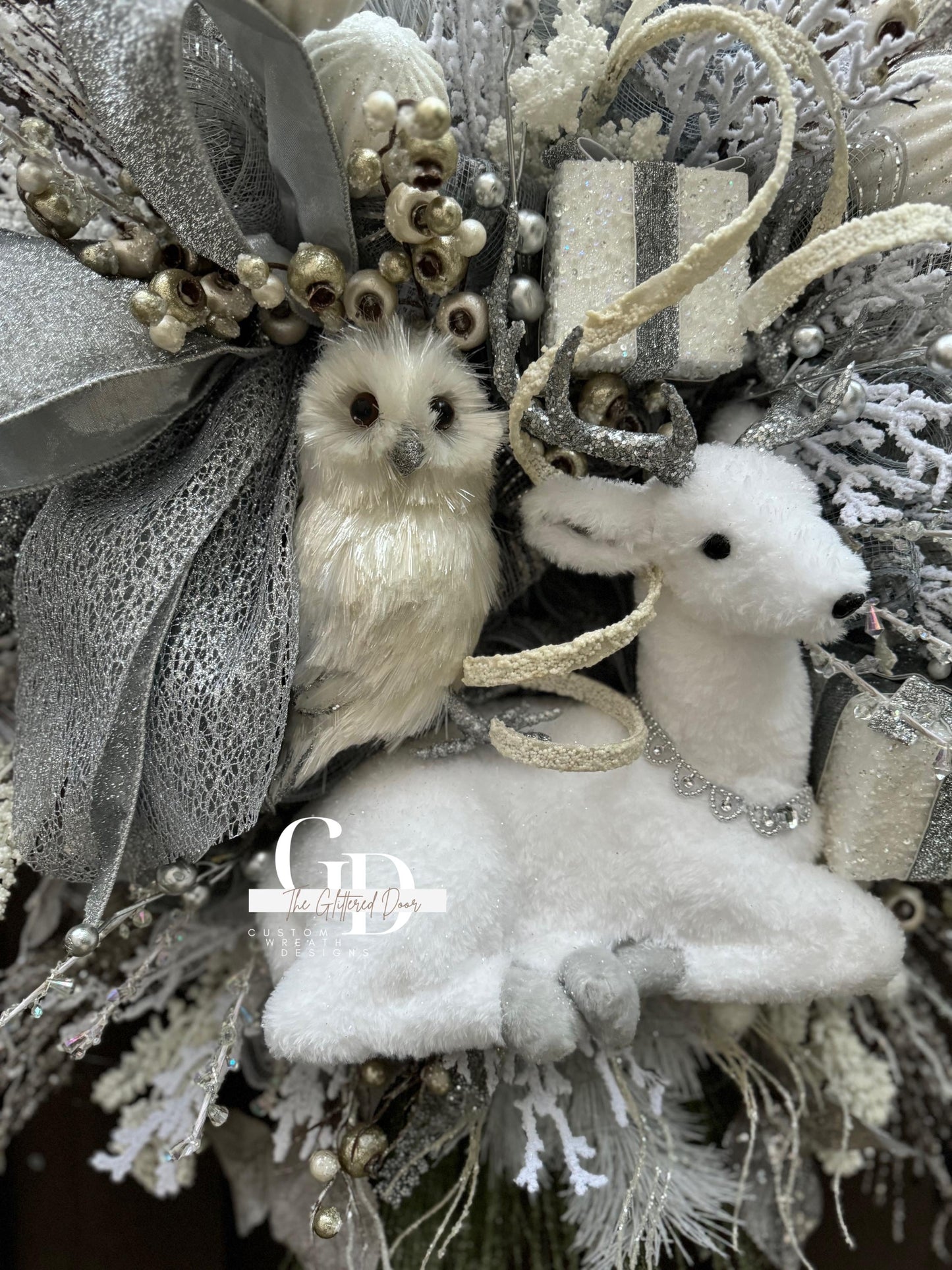 White Winter Christmas Wreath Rustic Natural glam wreath White Reindeer Christmas wreath Flocked wreath Owl White Christmas Decor
