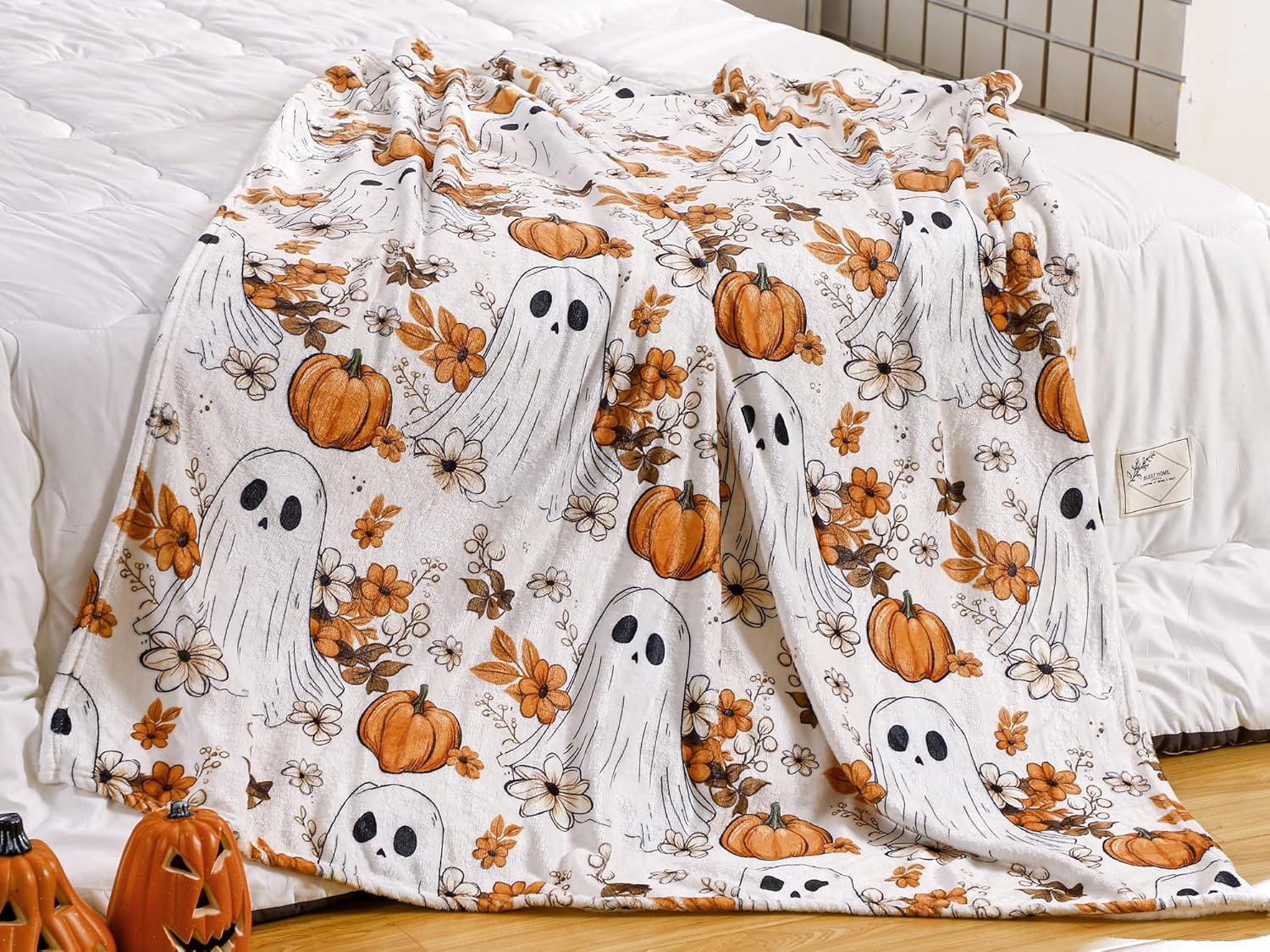Halloween Throw Blanket Cute Rustic Ghost Flannel Blanket Farmhouse Spooky Blanket Soft Black White Striped Blanket Retro Halloween Decoration for Sofa Bed Holiday Party Gifts,50 X60