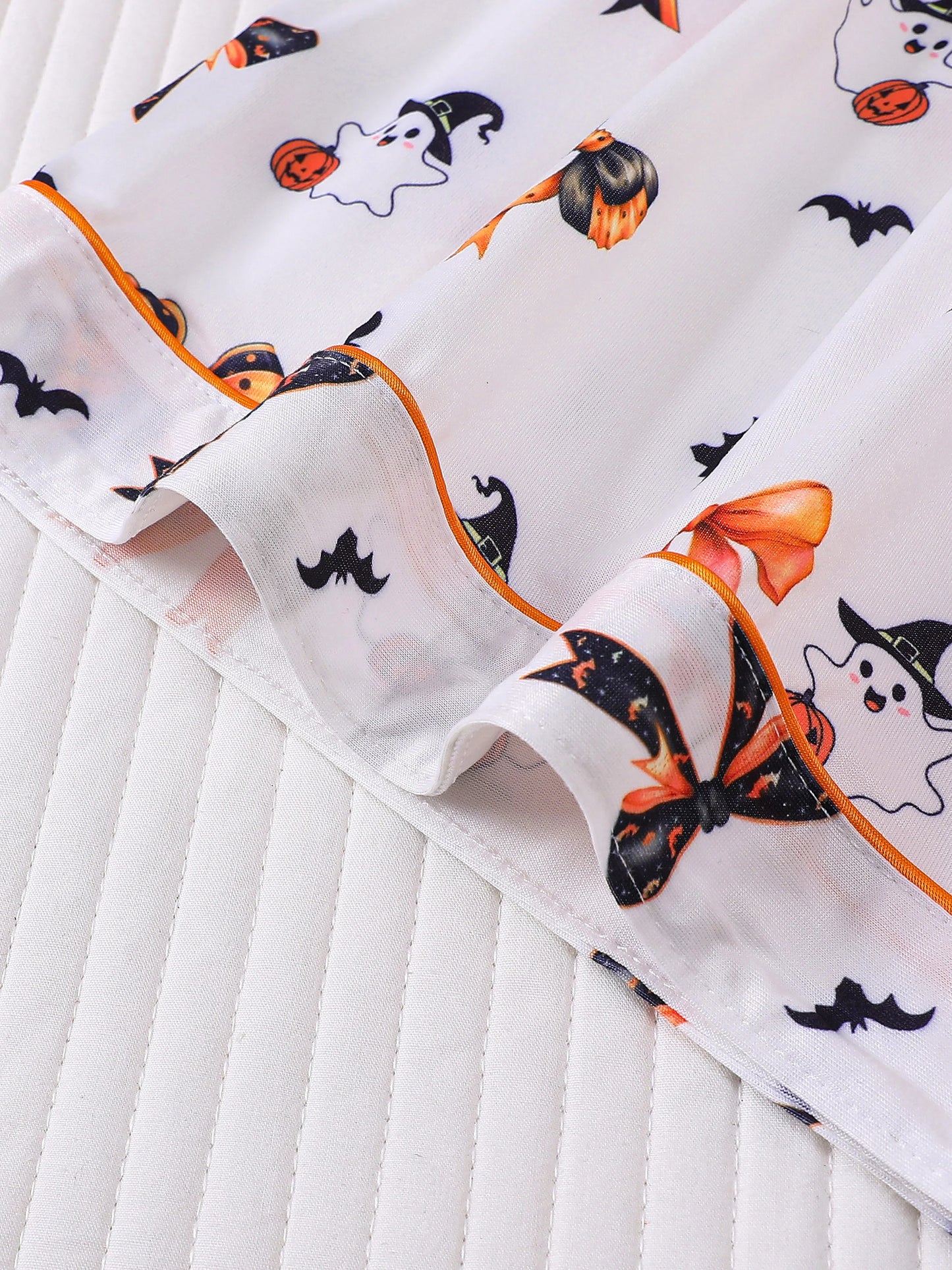Women'S 2-Piece Cartoon Cute Little Ghost Bow Halloween Party Funny Print Women Can Wear Pajamas Party Set Short Sleeved Lapel