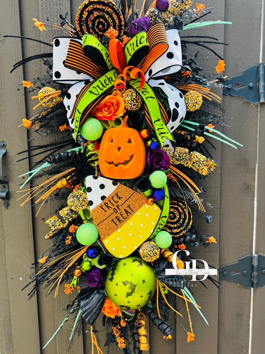 Oversized Halloween Wreath Orange pumpkin wreath Fall Front door Decor Halloween Decor front door wreath for fall Trick or Treat
