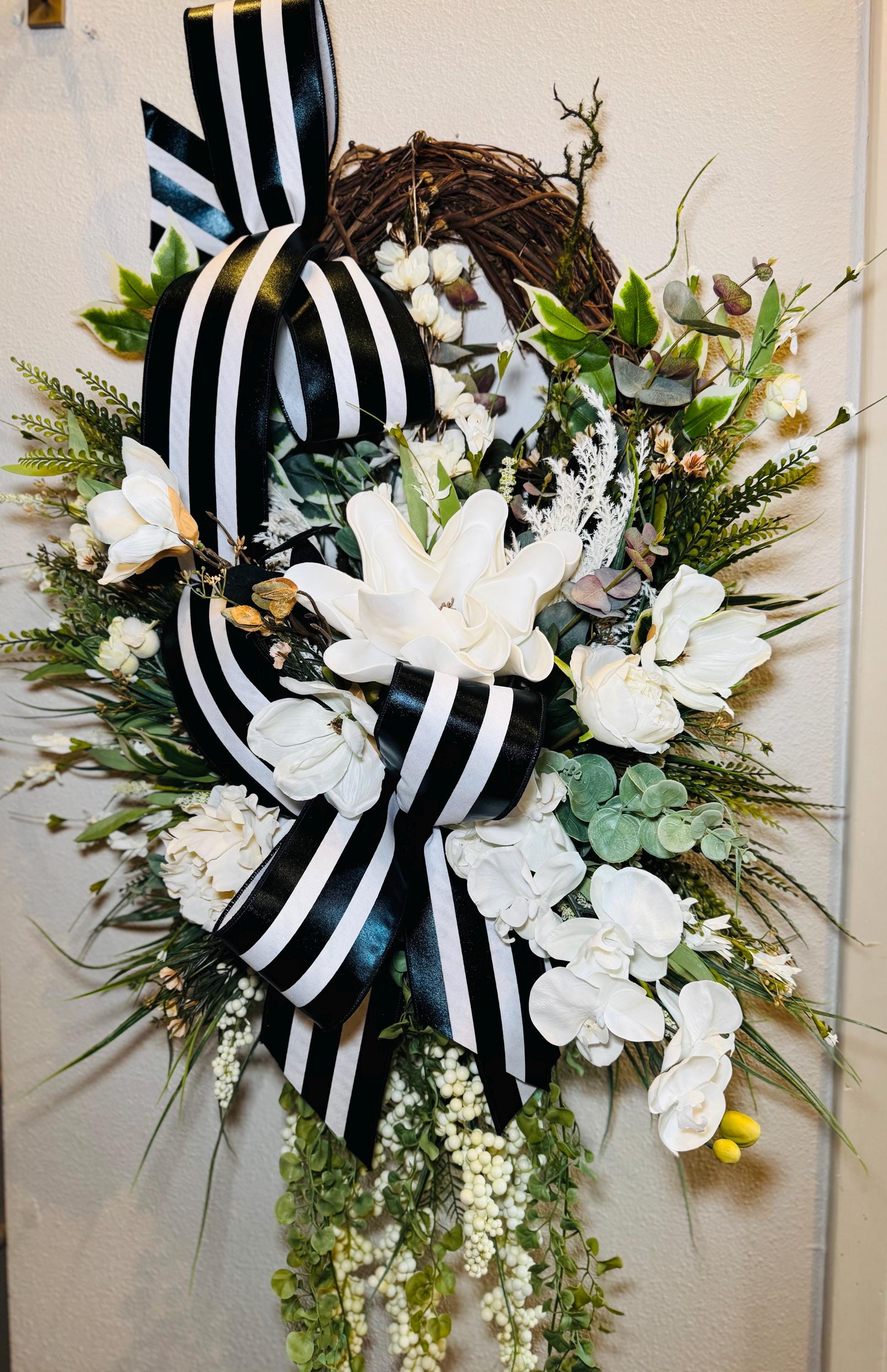 Custom Hydrangea Wreath for Everyday Use - Modern Farmhouse Door Decor in Neutral Colors