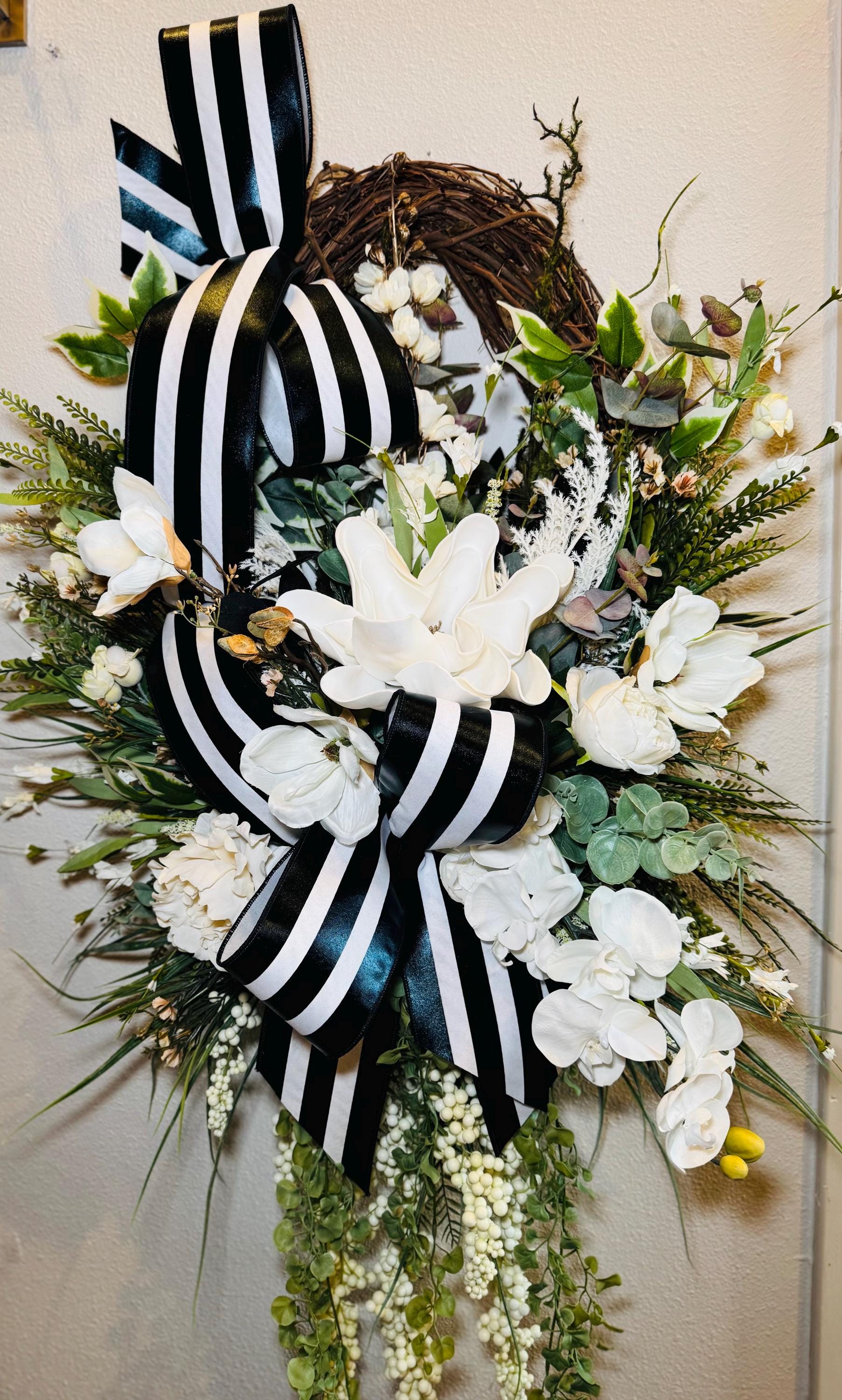 Custom Hydrangea Wreath for Everyday Use - Modern Farmhouse Door Decor in Neutral Colors