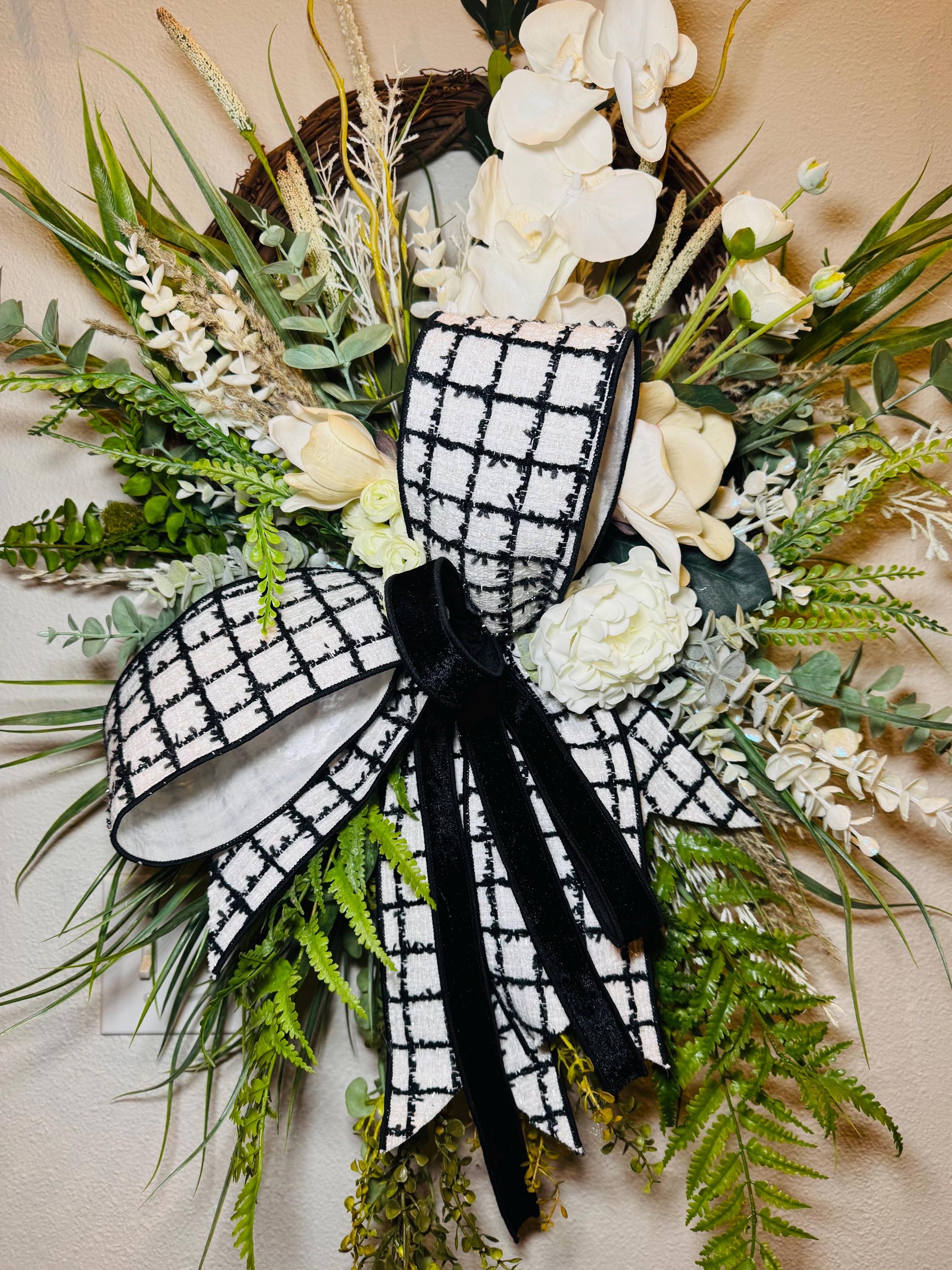 Custom Hydrangea Wreath for Everyday Use - Modern Farmhouse Door Decor in Neutral Colors