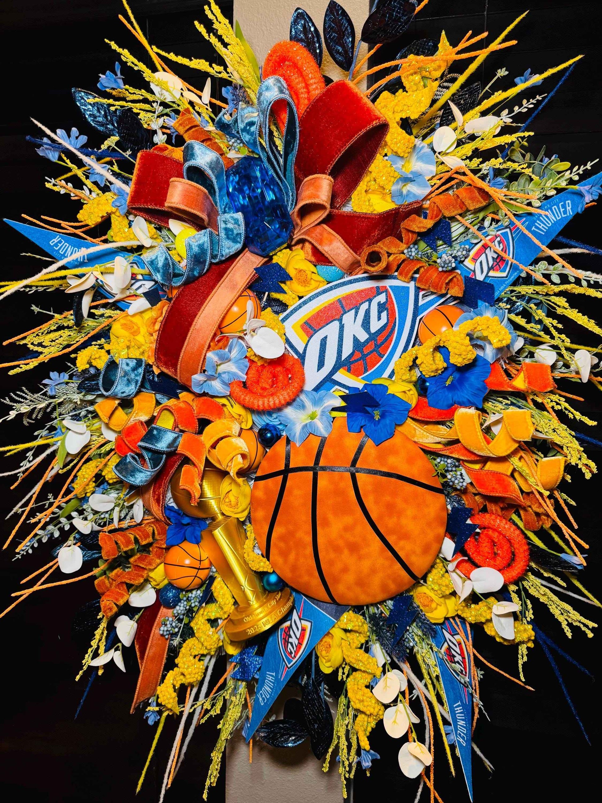 Oklahoma Basketball Fan Wreath for Front Door, Sports Fan Decor, Basketball Wreath, Game Day Door Decor, Sports Fan Gift
