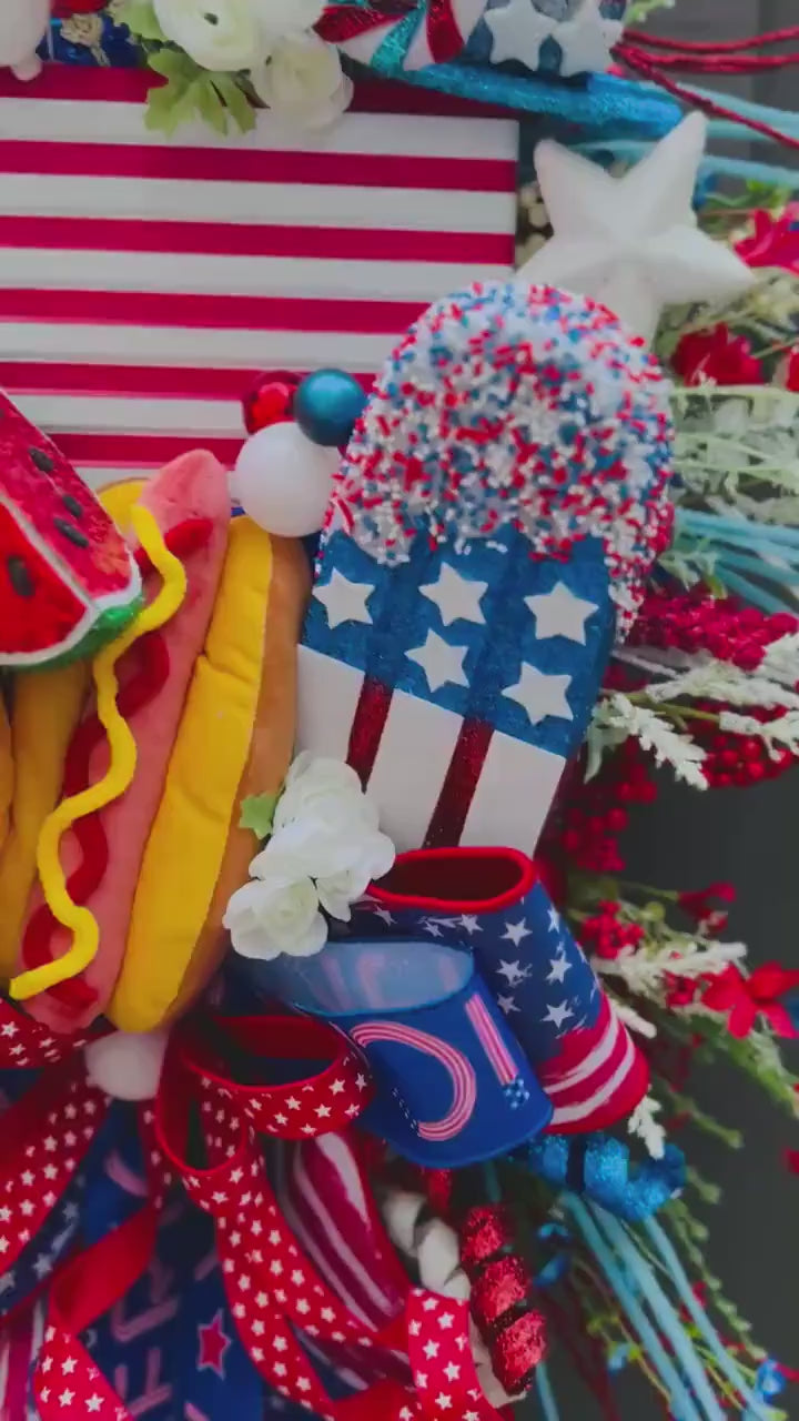 Patriotic Summer Wreath: Red, White & Blue 4th of July BBQ Decor